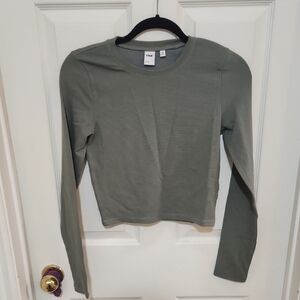 TNA Aritzia Women's Green Long Sleeve Top  NWOT